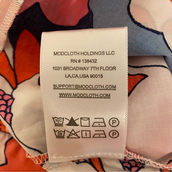 NWT ModCloth x Barbie Small Retro Floral Romper - Picture 16 of 16